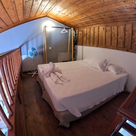 Cozy Apartments In Symi Center Exterior foto